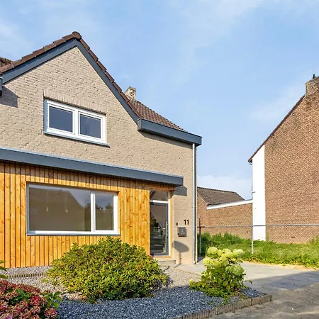 Casa Waubach - 6 Persoons Ruime Vakantiewoning Holiday home